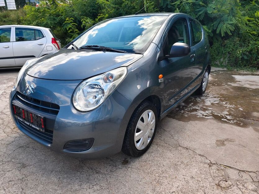 Suzuki Alto 110.000 km 2.990 € Berlin 10551