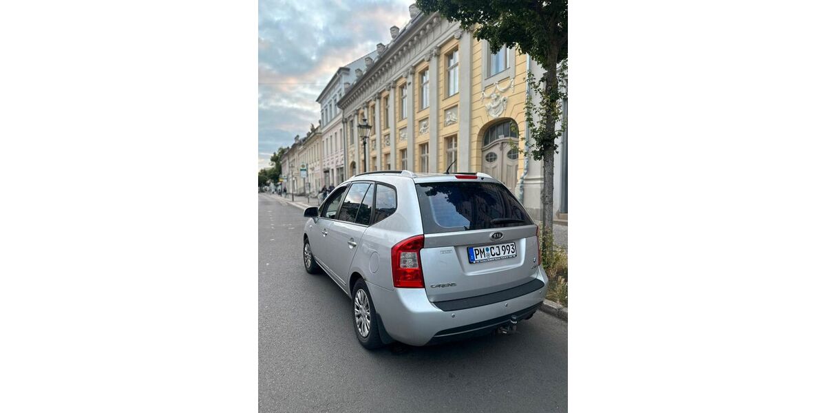 Kia Carnival 296.000 km 1.300 &euro; Werder Havel 14542