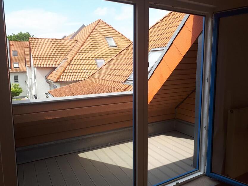 Schöne, helle 1 Raum-DG-Wohnung mit Balkon Nähe Teltow zimmer