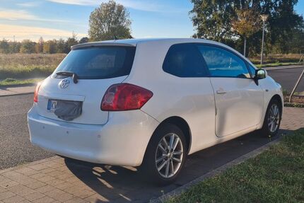 Toyota Auris 230.000 km 1.999 € Berlin 12489