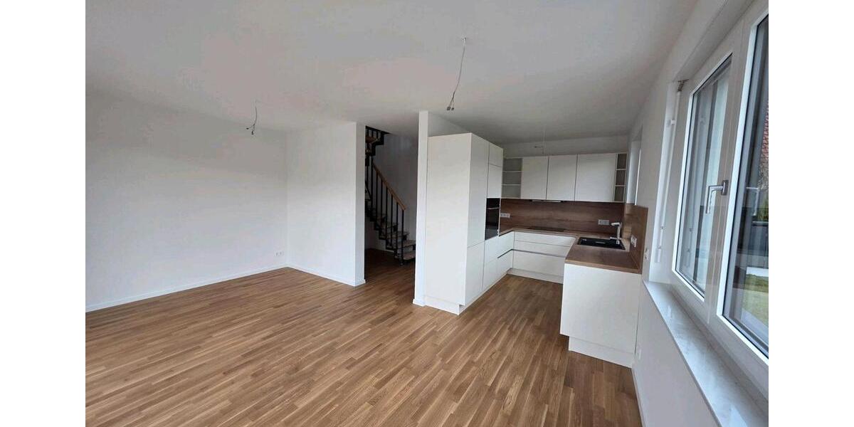 Reihenhaus Falkensee - 4 Zimmer, 109 m&sup2;, 2.250&euro; | Angebot:26177258
