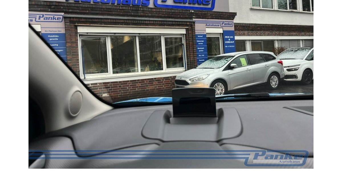 Citroen C3 Aircross 1.6 BlueHDi 120 Shine*HUD*Sound*NAV* 95.785 km 9.990 &euro; Berlin 13187