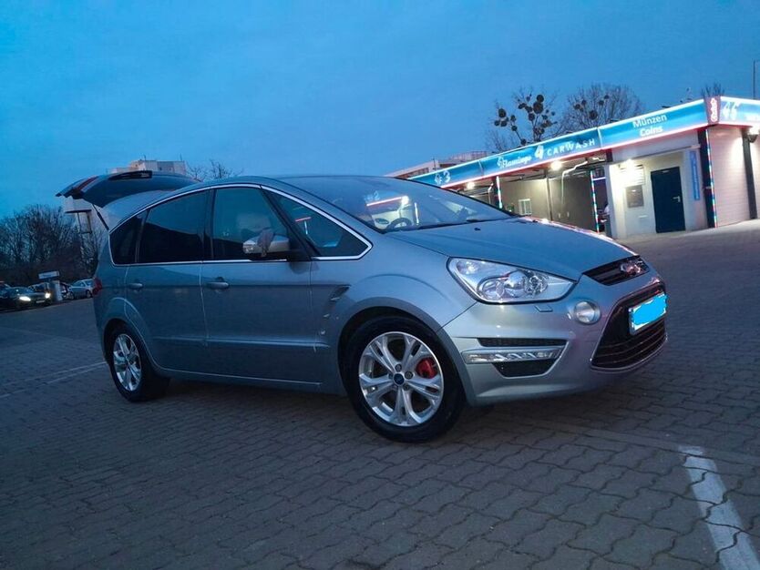 S-Max