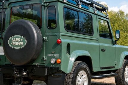 Land Rover Defender 85.000 km 35.500 &euro; Berlin 14167