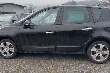 Renault Scenic 144.000 km 5.799 € Berlin 12355