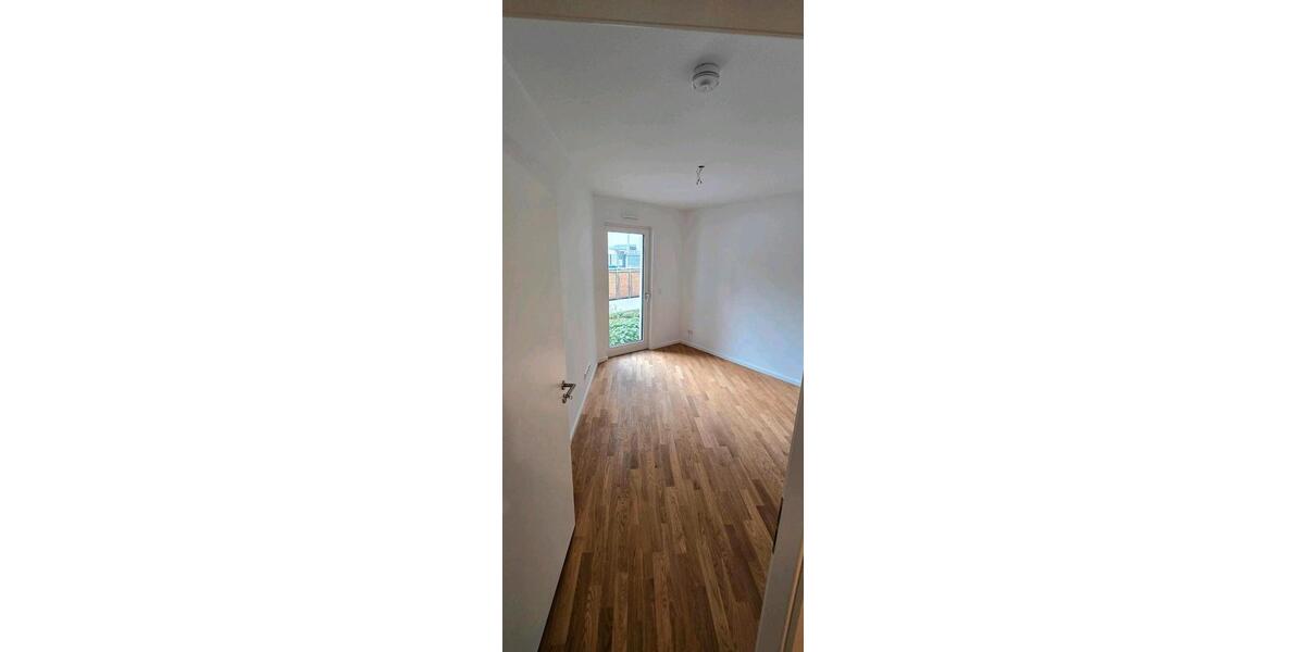 Erdgeschoßwohnung Berlin Mitte - 3 Zimmer, 93 m&sup2;, 2.075&euro; | Angebot:26347783
