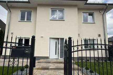 Haus zum Mieten in Berlin 3.500 € 168 m²