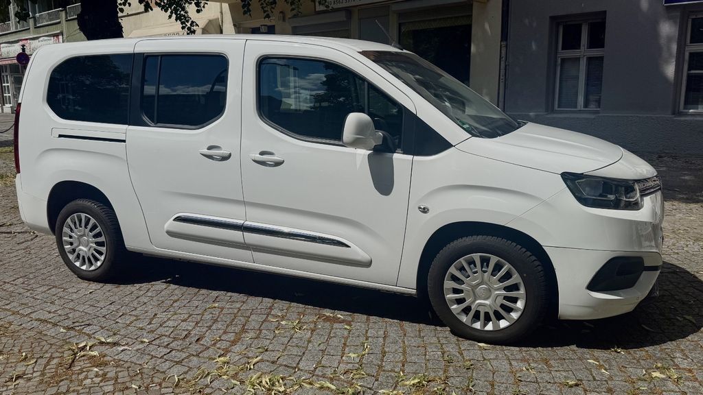 Toyota Proace City 27.400 km 23.500 &euro; Berlin 10789