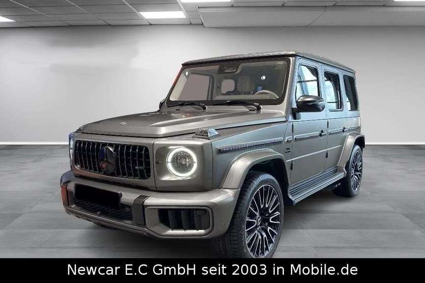 Mercedes-Benz G 63 AMG 3.000 km 261.788 € Berlin 14052