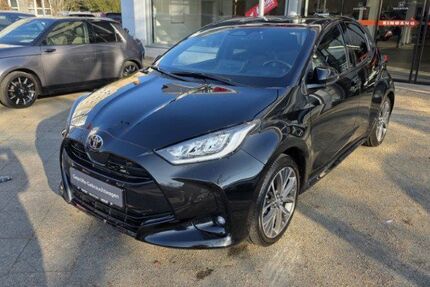 Toyota Yaris 1.306 km 30.990 &euro; Berlin 13403