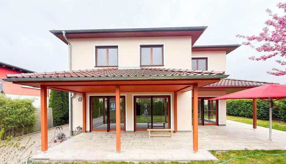 Haus zum Kaufen in Berlin-Kladow 1.189.000 € 203 m²