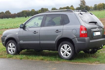 Hyundai TUCSON 98.800 km 9.600 € Berlin 12621