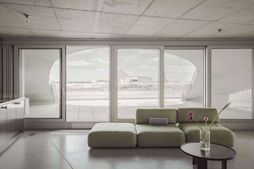 Wohnung zum Mieten in Berlin 4.975 € 111 m² 2 zimmer