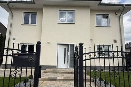 Modernes Einfamilienhaus mit 5 SchlafZimmern, Garten, 3 Stellplätzen, BJ 2017, Fussbodenheizung
