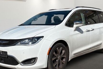Chrysler Pacifica 133.097 km 14.699 &euro; Berlin 12681