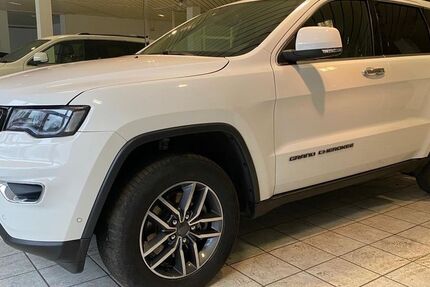 Jeep Grand Cherokee 93.000 km 12.950 &euro; Berlin 12349