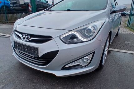 Hyundai i40 209.000 km 6.999 &euro; Berlin 13597