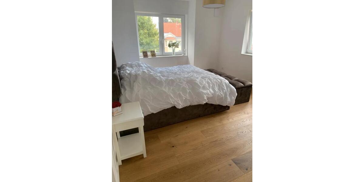 Etagenwohnung Kleinmachnow - 3 Zimmer, 82 m&sup2;, 1.550&euro; | Angebot:25713713