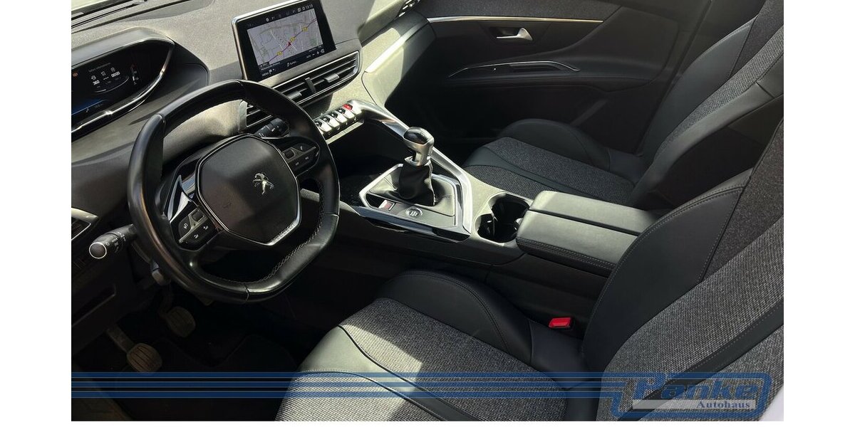 Peugeot 5008 Allure*F+R-Cam*7-Sitz*digital*SHZ*Navi* 157.316 km 14.990 &euro; Berlin 13187