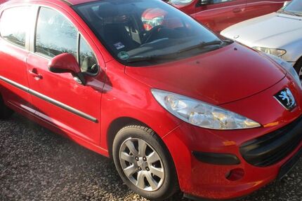 Peugeot 207 141.500 km 1.990 € Mahlow 15831