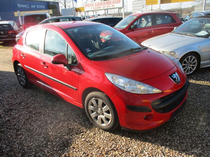 Peugeot 207 141.500 km 1.990 € Mahlow 15831