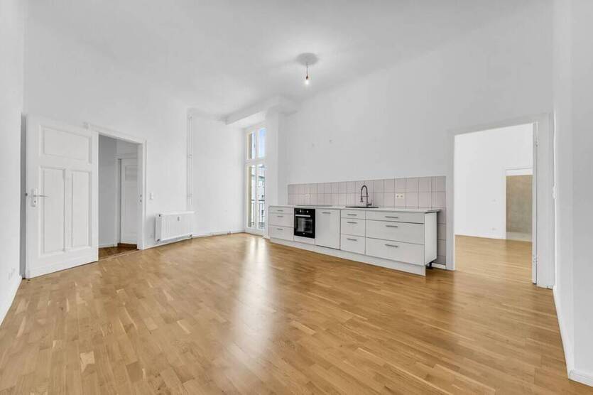Wilmersdorf - Wohnen mit Charakter - Stilvolle AltbauWohnung mit zwei Balkonen und Lift