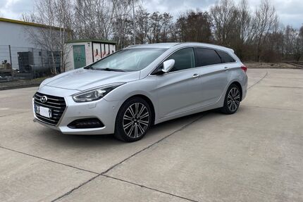 Hyundai i40 96.391 km 11.100 &euro; Berlin 13127