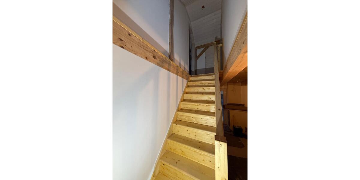 Erstbezug nach Kernsanierung zu vermieten 6 zimmer