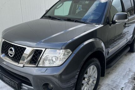 Nissan Pathfinder 157.000 km 12.999 &euro; berlin 12305