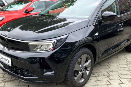 Opel Grandland (X) 21.165 km 22.999 &euro; Berlin 10829