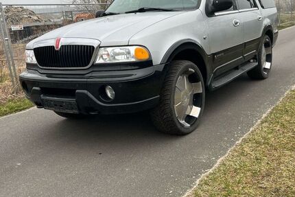 Lincoln Navigator 143.000 km 5.900 &euro; DAHLEWITZ 15827