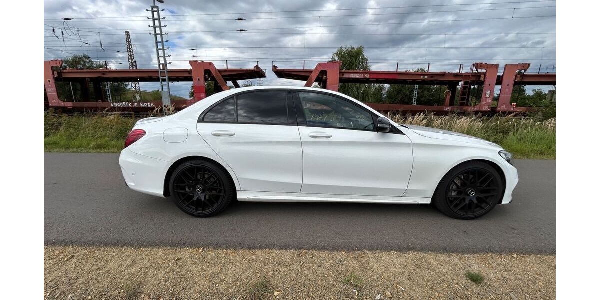 Mercedes-Benz C 250 184.500 km 18.700 &euro; Berlin 13597