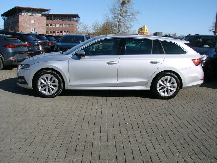 Skoda Octavia 2.0TDI Style ACC Columbus HeadUp AHK 48.103 km 27.480 € Falkensee 14612