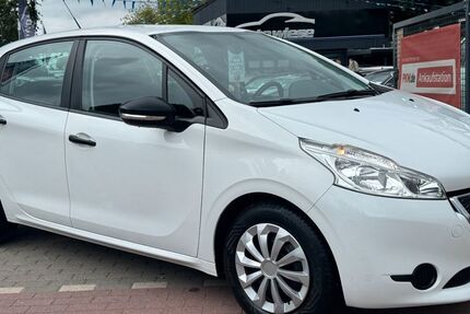 Peugeot 208 94.872 km 4.990 &euro; BERLIN 13127