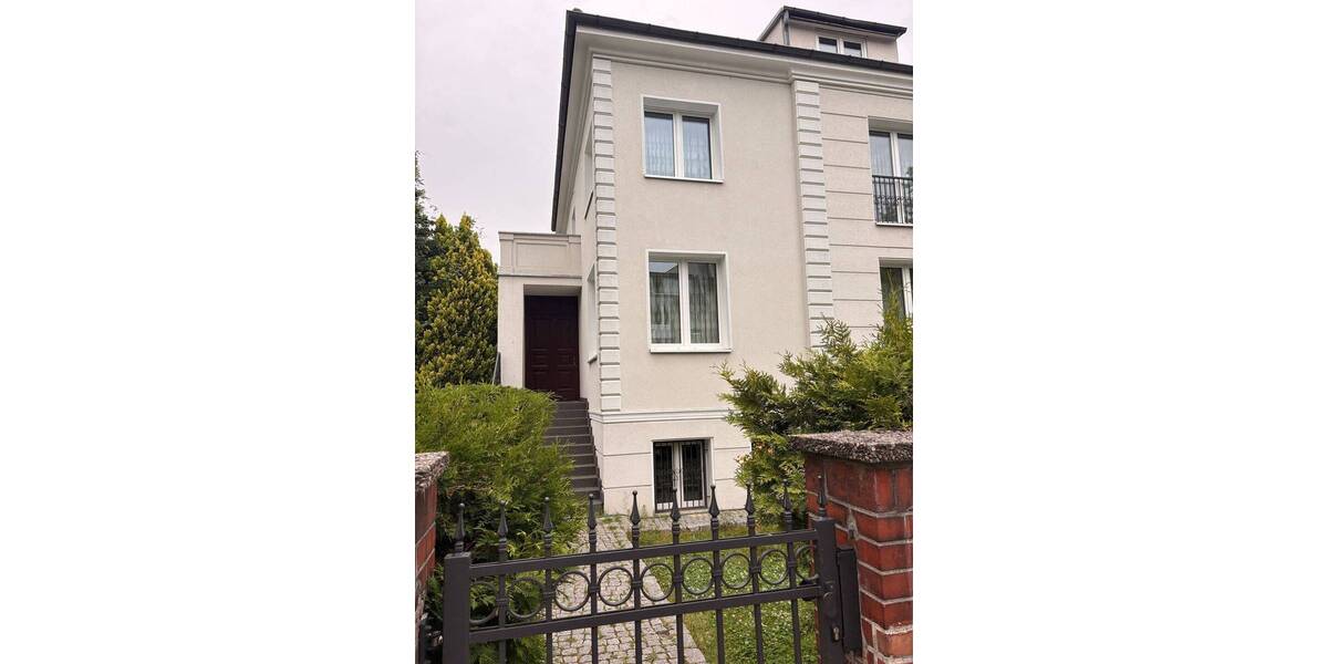 Einfamilienhaus Berlin Lankwitz - 8 Zimmer, 220 m&sup2;, 1.500.000&euro; | Angebot:25676036