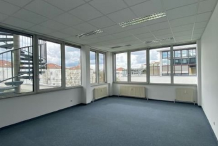 Büro in Berlin 4.810 € 343 m² zimmer