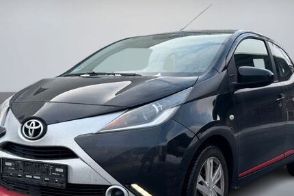 Toyota Aygo (X) 48.900 km 7.450 &euro; Berlin 12277