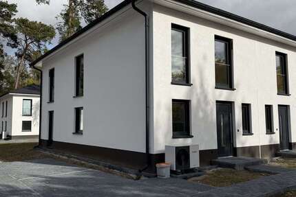 Haus zum Kaufen in Blankenfelde-Mahlow 560.000 € 120 m² 4 zimmer