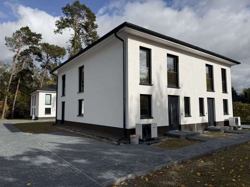 Haus zum Kaufen in Blankenfelde-Mahlow 560.000 € 120 m² 4 zimmer