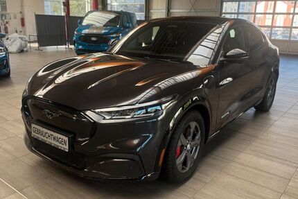 Ford Mustang Mach-E 47.135 km 41.990 € Berlin 10319