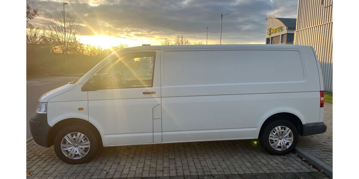 VW T5 Transporter 204.000 km 4.000 &euro; Berlin 10829