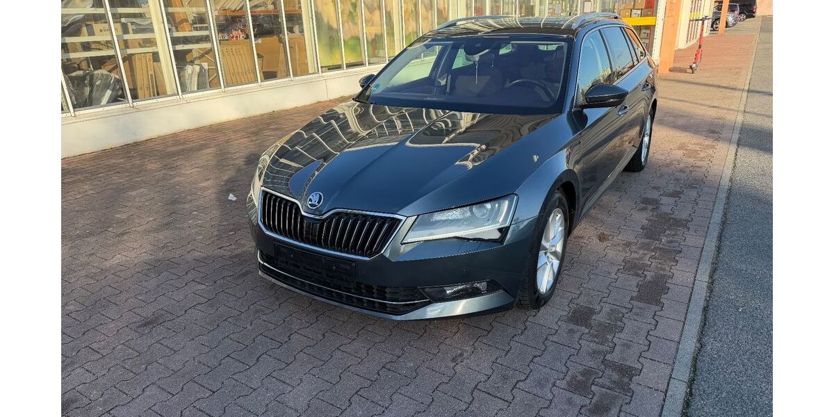 Skoda Superb 144.500 km 17.300 € Berlin 10999
