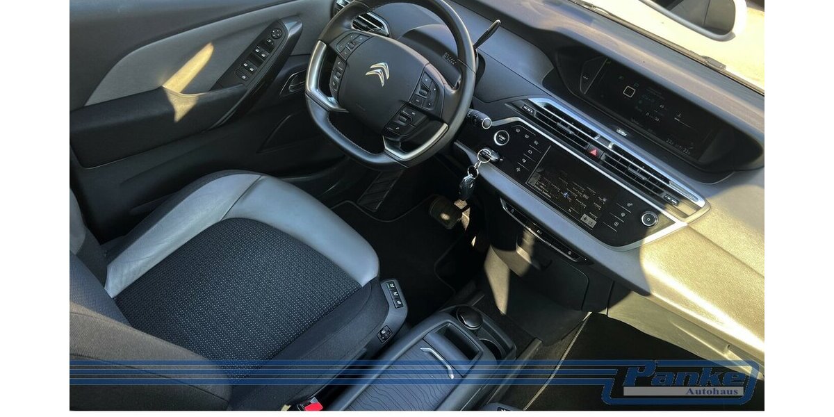 Citroen C4 Picasso Exclusive 150*ACC*NAV*360°*TotW*SHZ* 120.456 km 8.990 &euro; Berlin 13187