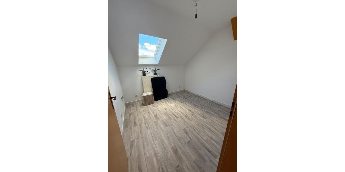 Etagenwohnung Berlin Charlottenburg-Wilmersdorf - 4 Zimmer, 110 m&sup2;, 650&euro; | Angebot:26691719