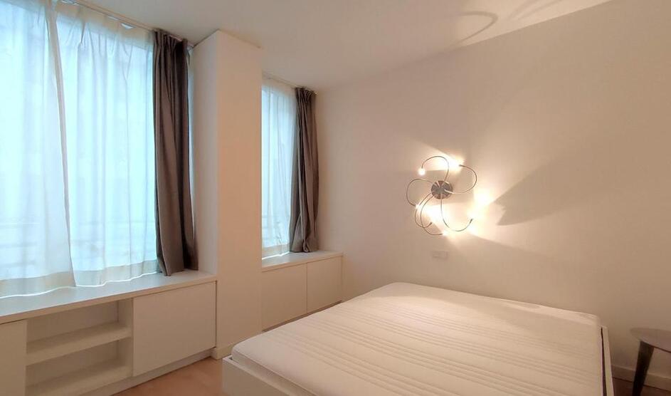 Luxus im Zentrum: ruhige Wohnung mit Pool, Sauna und Gym zimmer