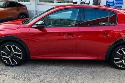 Peugeot 208 13.850 km 22.490 € Berlin Marienfelde 12277