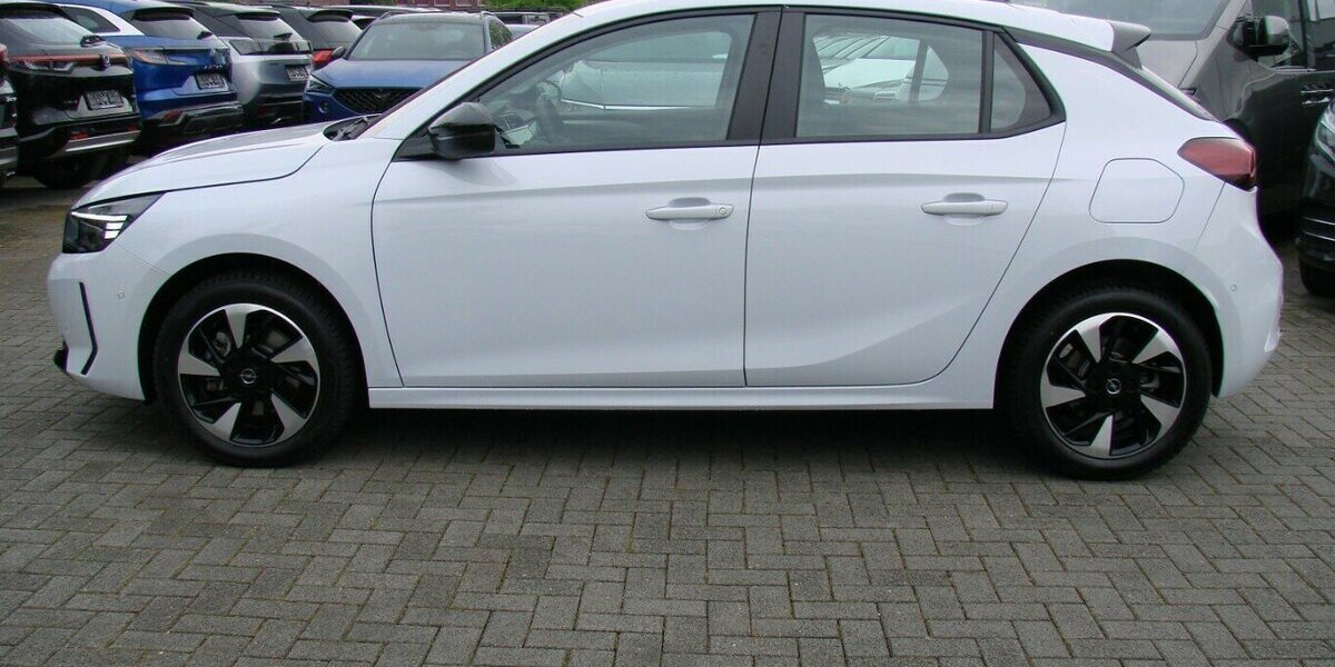 Opel Corsa-e e Edition Long Range Totwinkel Volldigital 1.999 km 24.980 &euro; Falkensee 14612
