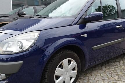 Renault Scenic 270.348 km 990 € Falkensee 14612