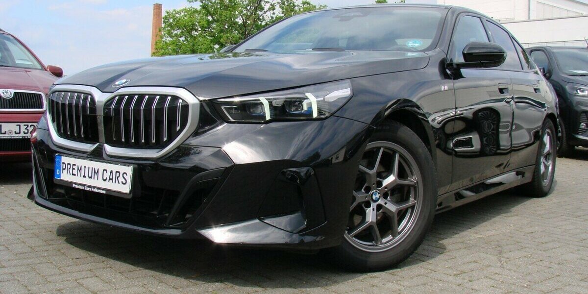 BMW 520 M-Sport Shadow Line ACC H&K SHZ AHK 360º 22.012 km 46.980 &euro; Falkensee 14612