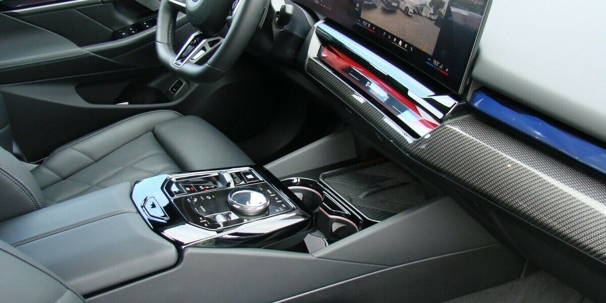 BMW 520 M-Sport Shadow Line ACC H&K SHZ AHK 360º 22.012 km 46.980 &euro; Falkensee 14612